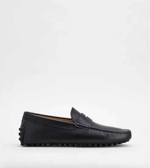 Tods Sale: Gommino Driving Shoes In Leather - Black for Men | Tod's
